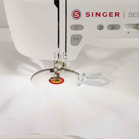 SINGER-40-x-40mm-Embroidery-Hoop-1.jpg