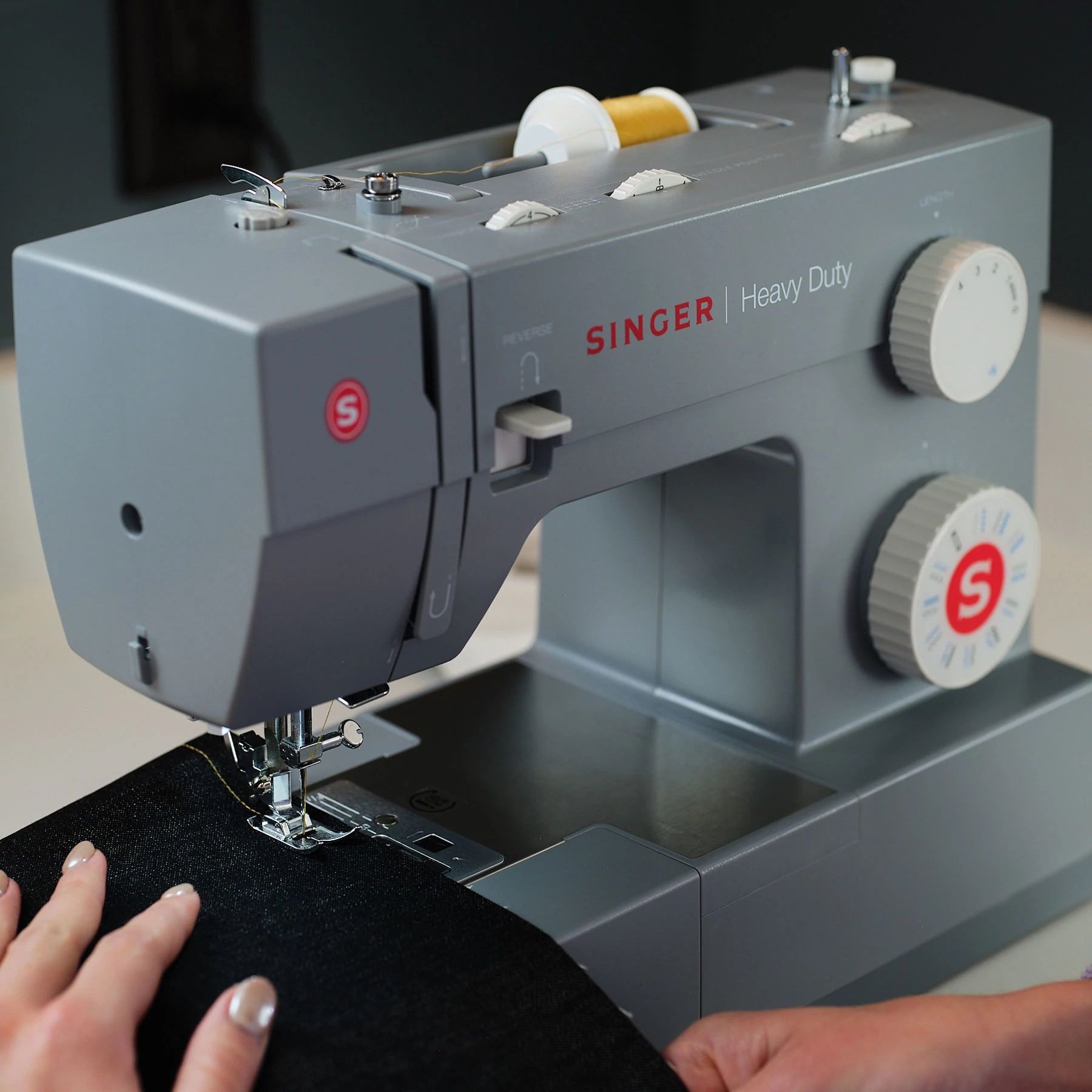 Máquina de coser SINGER® Heavy Duty 4432